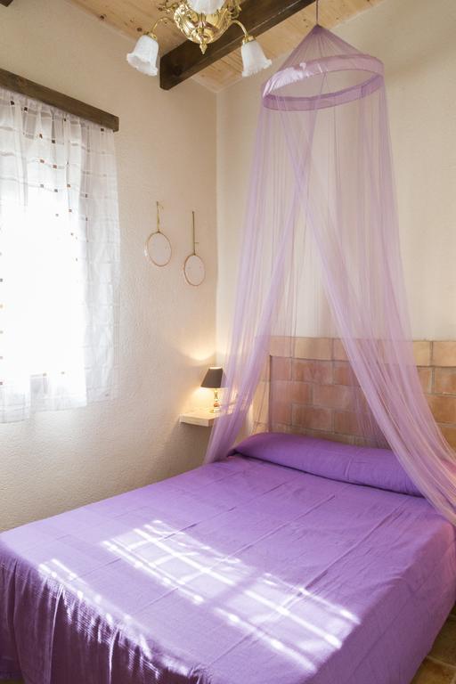 Casa La Tora Guest House Deltebre Bilik gambar